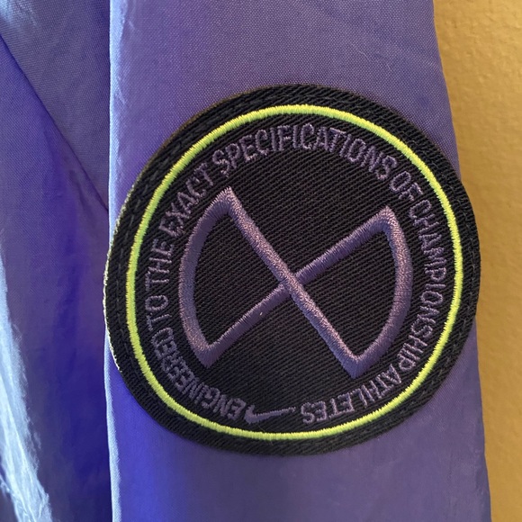 Men’s Nike Jacket - Picture 3 of 6